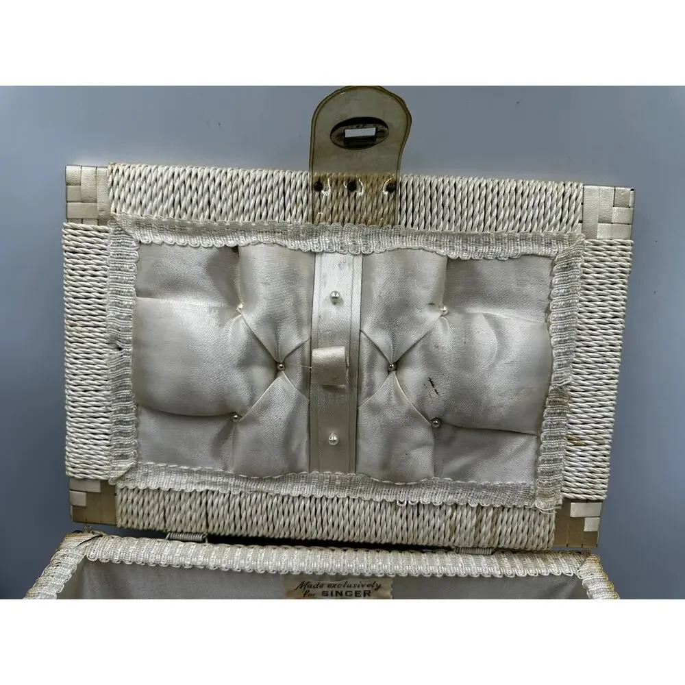 Vintage Singer Sewing Basket Houndstooth Bamboo Handle Box